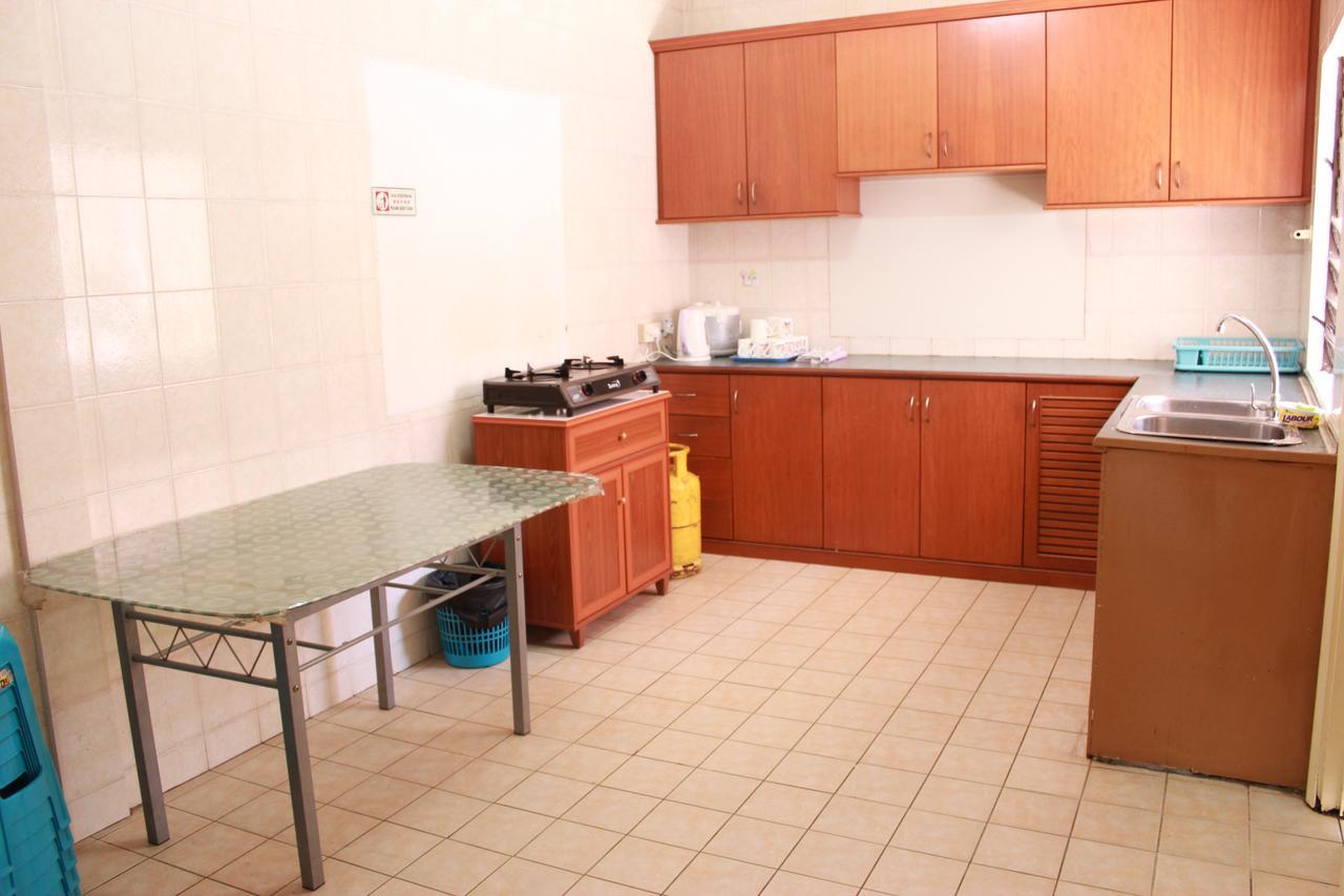 Marina Court, Kota Kinabalu, Sabah Villa Екстериор снимка